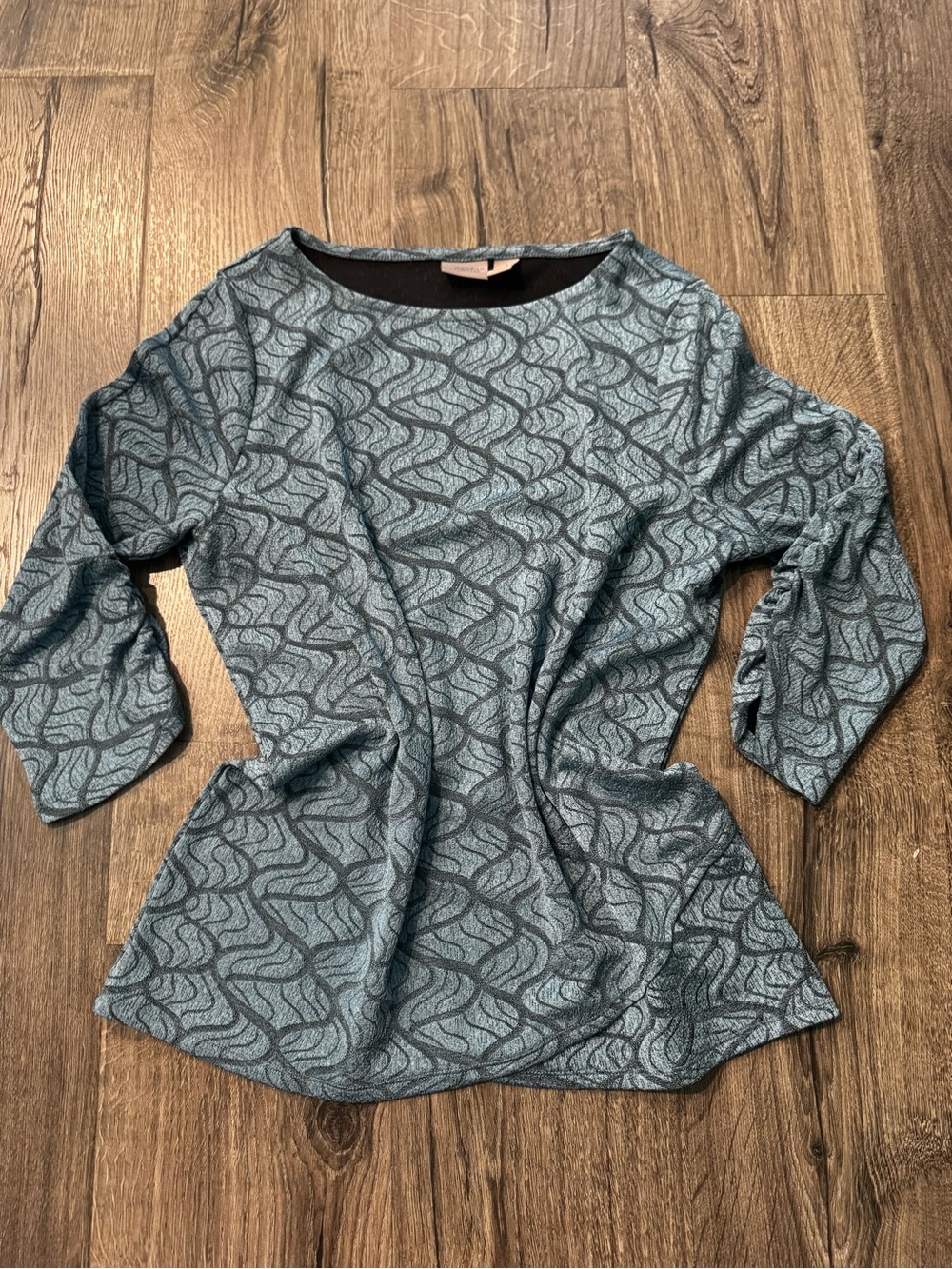 Easywear by Chico’s Women’s Patterned Long Sleeve Top Blue size 1 medium